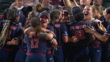 NCAA softball winners and losers: Texas A&M stunned; Oklahoma, Texas roll – USA Today