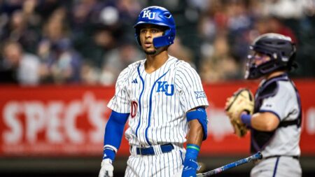 Kansas earns its way back into top 25 of USA TODAY Sports baseball coaches poll – The Topeka Capital-Journal