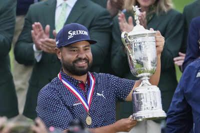 10 epic photos from J.J. Spaun’s winning birdie putt at the 2025 U.S. Open at Oakmont – Golfweek