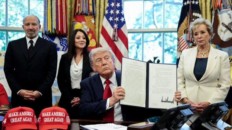 President Trump signs executive order boosting AI in K-12 schools – USA Today