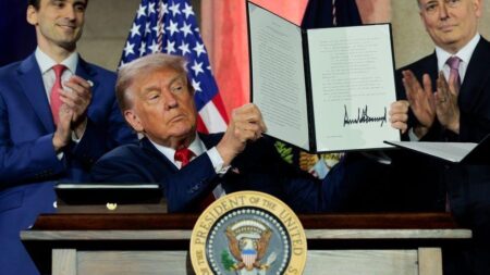 Trump signs order pushing cities and states to remove homeless people from streets – USA Today