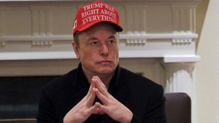 President Trump says he’ll ‘have to take a look’ at deporting Elon Musk as feud reignites – USA Today