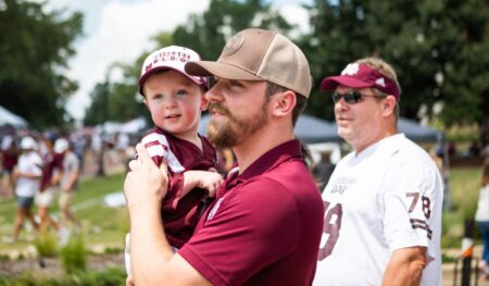 Mississippi State fans tear down goalposts after Arizona State win – USA Today