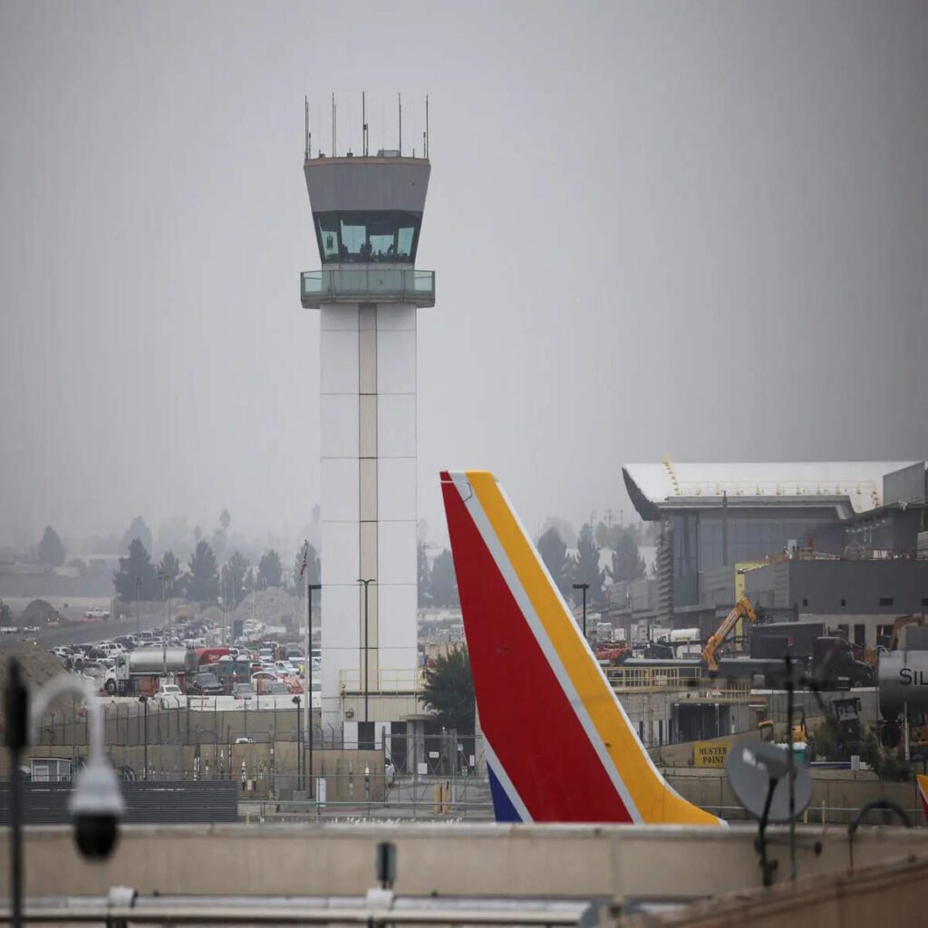 Flights delayed at some U.S. airports amid shortage of air traffic controllers – CBS News