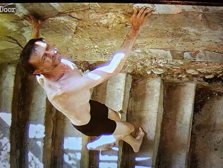 Montana manhunt continues as Tennessee murder suspect is arrested – The Guardian