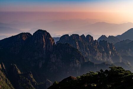 Starbucks once seemed unstoppable in China. Its US owner is now giving up control – CNN