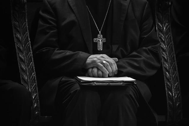 Catholic Bishops Consecrate the USA to the Sacred Heart of Jesus in Powerful Ceremony Catholic Bishops consecrate USA to Sacred Heart of Jesus – Vatican News