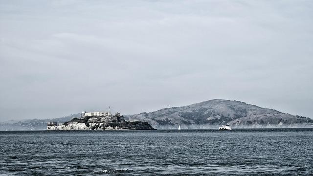 Why Does America Feel More Dangerous Than Other Countries? The Role of Crime Explained Why does America feel worse than other countries? Crime. – Noahpinion