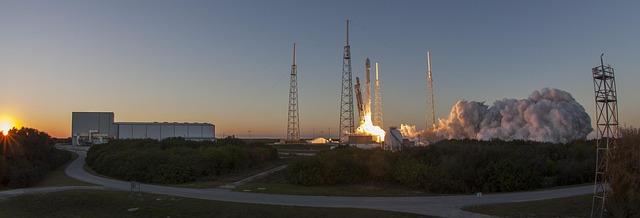 SpaceX Rocket Set to Crash Into the Moon at 5,400 mph This SpaceX rocket is about to slam into the moon at 5,400 mph – USA Today