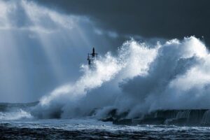 Major Hurricane Lowell forecast to make sharp turn toward Hawaii – usatoday.com