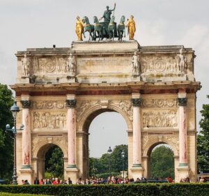 Trump says triumphal arch will also serve as ‘military complex’ with snipers – USA Today